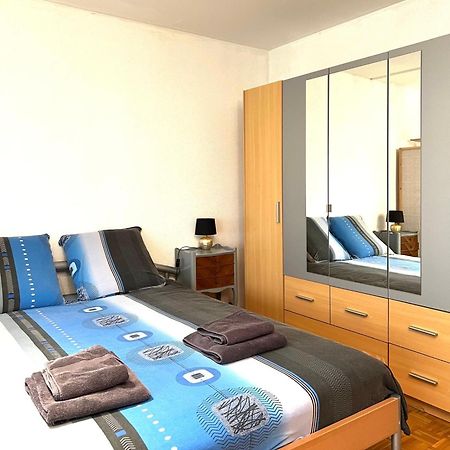 Studio Anemones, Meuble, Equipe, Monthey Luaran gambar